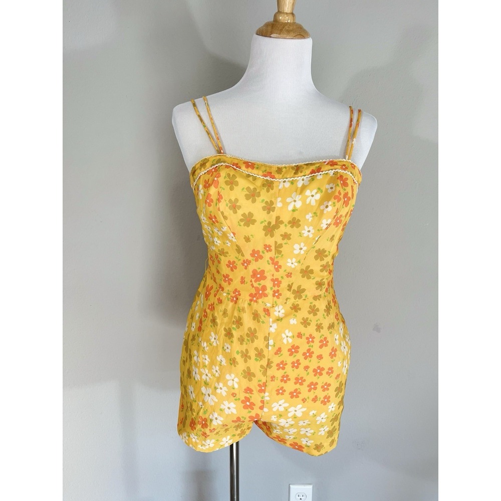 Vintage 60/70s Short Floral Yellow Jumpsuit Romper Size S Union Tag Groovy Retro